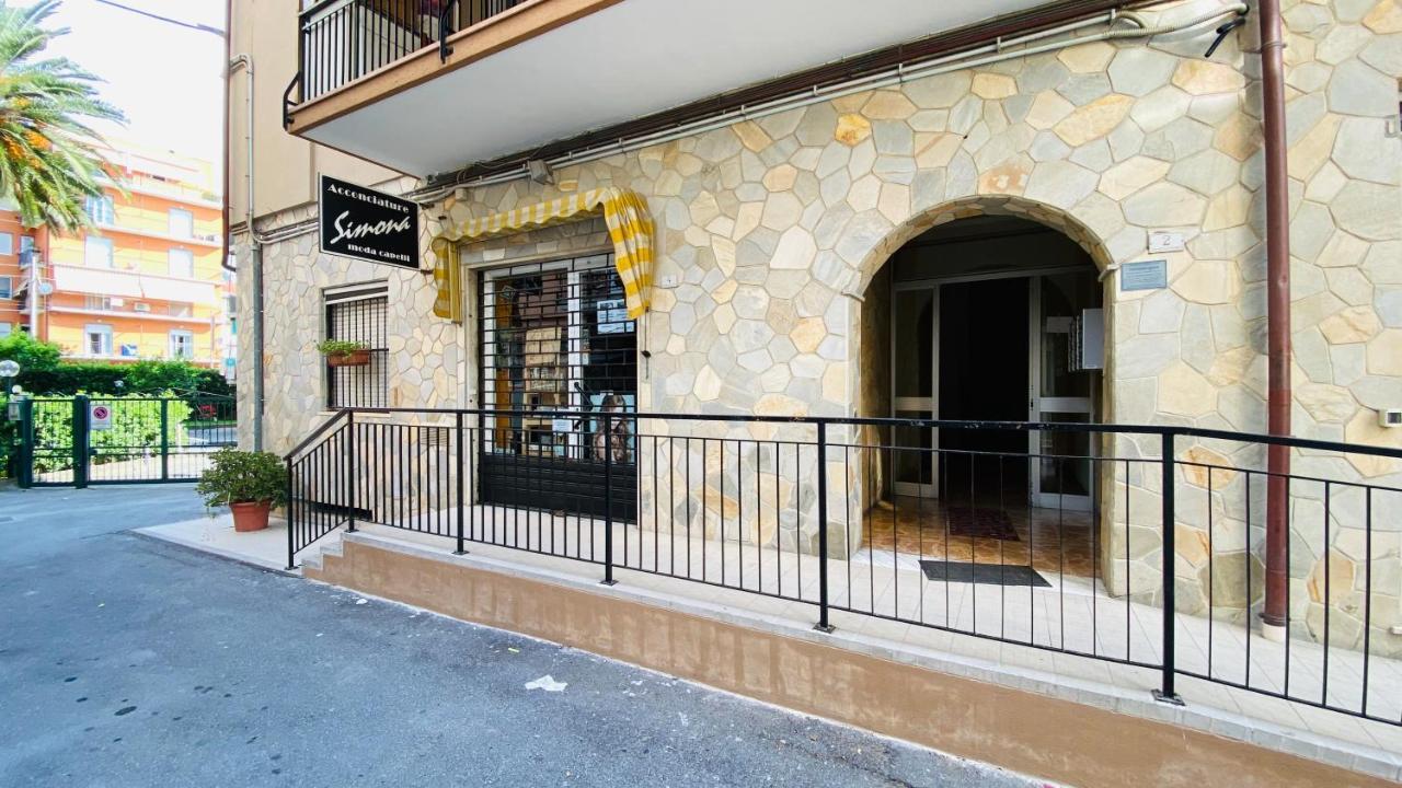 Babyaccommodation Family Experience III Пьетра-Лигуре Экстерьер фото